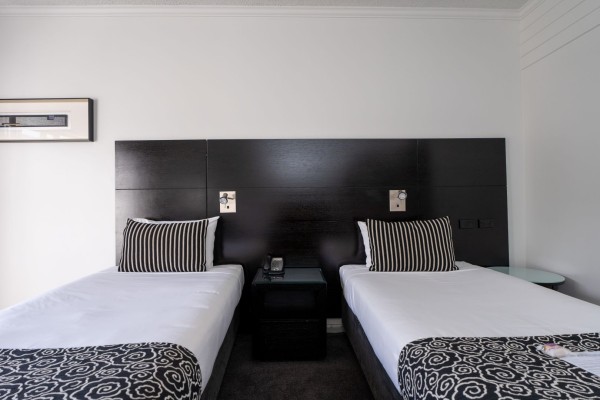 Standard Twin
